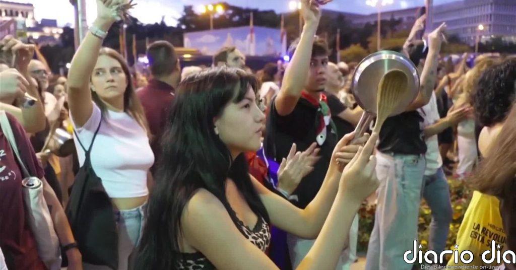 La negativa de Junts a respaldar la normativa sobre los alquileres provoca indignación entre los colectivos que exigen medidas urgentes