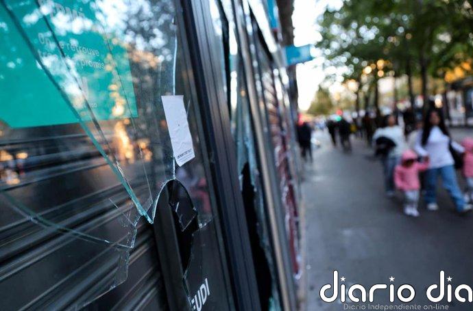 La Policía de París denuncia saqueos y anuncia el arresto de 108 personas sólo en las últimas tres horas del domingo