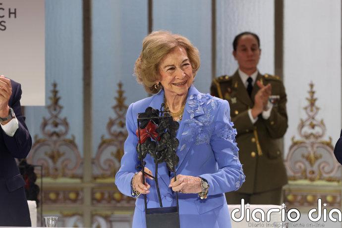La Reina Sofía y la infanta Elena, duelo de elegancia con dos looks impecables en su reencuentro público