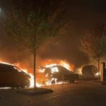 La respuesta a la presencia del agitador ultraderechista Vito Quiles en Bilbao se salda con quema de coches y contenedores