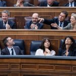 Las leyes sociales del Gobierno que decaen por adelanto electoral: violencia vicaria, ley de Asilo o menores y redes