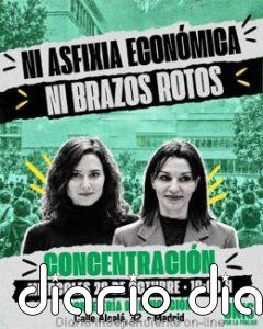 Las plataformas de universidades por 'la pública' se concentran frente a la Consejería por la "asfixia económica"