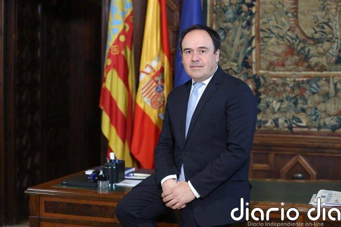 Llorca llama a "defender la voz de las tres provincias, que no necesita gritar, pero debe hacerse escuchar"