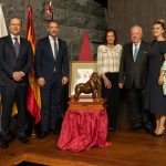 Loro Parque concede a título póstumo su Premio Gorila al ornitólogo Thomas Arndt por su papel en dar a conocer los loros