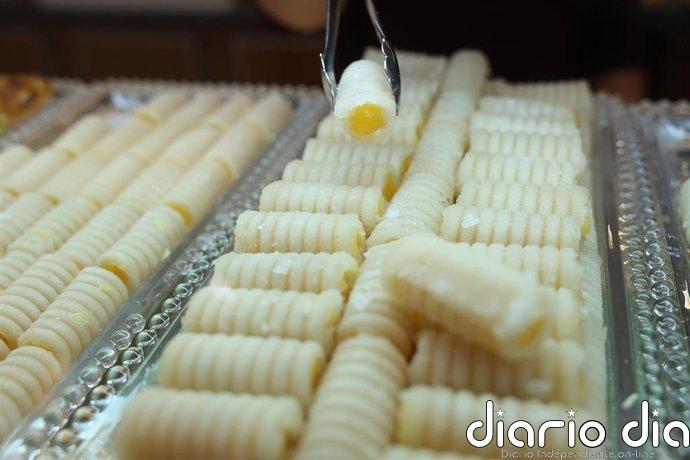 Los buñuelos de viento y los huesos de santo continúan siendo lo más vendido para el Día de Todos los Santos