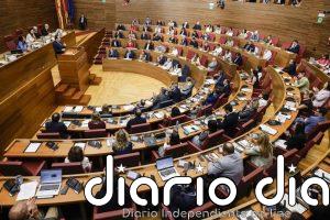 Los parlamentos andaluz y valenciano, presididos por el PP, sí guardan minutos de silencio por Maricarmen