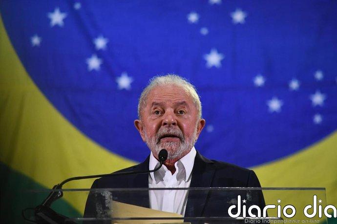 Lula critica la huida de Flávio Bolsonaro a EEUU, la "primera patria" de la familia Bolsonaro