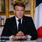 Macron admite un "fallo de anticipación" en los disturbios del 17 de octubre y descarta el bloqueo de las redes