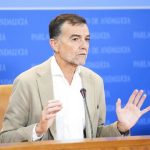 Maíllo dice que el acuerdo con Podemos "está más cerca" y asegura estar "moderadamente optimista"