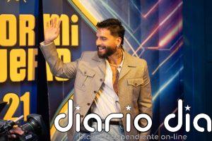 Maluma revela con su look en ‘El Hormiguero’ el truco beauty para potenciar las facciones