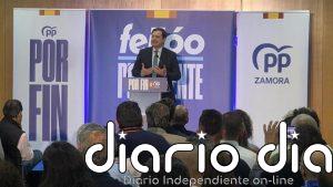 Mañueco pide a los alcaldes del PP de Zamora que trabajen "pueblo a pueblo" para "llegar a donde no pueda Feijóo