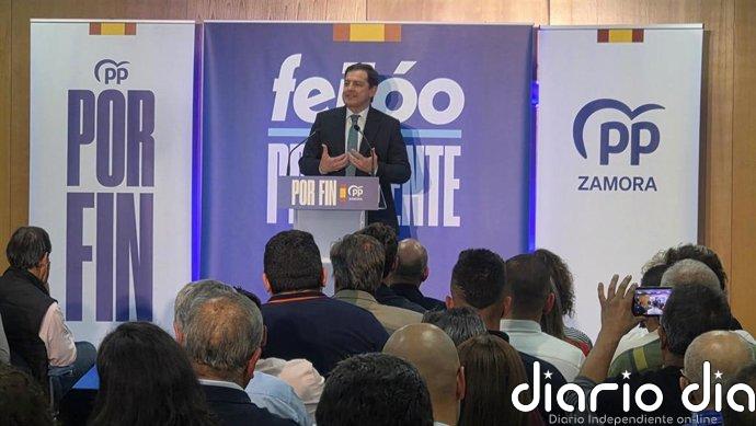 Mañueco pide a los alcaldes del PP de Zamora que trabajen "pueblo a pueblo" para "llegar a donde no pueda Feijóo