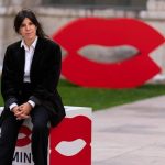 Marine Atlan, cineasta francesa: "La juventud ya no se deja engañar por el espejismo de la meritocracia"