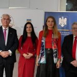 Más de 60 tesoros textiles rumanos salen por primera vez de su país para exponerse en la Real Fábrica de Tapices