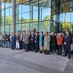 Más Madrid y PSOE guardan un minuto de silencio por Maricarmen en el patio de la Asamblea tras la negativa de PP y Vox