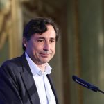 Microsoft ve "adecuada" la intención del decreto de 'data centers' pero pide diálogo para "no meter la pata"