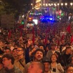 Miles de manifestantes por la vivienda marchan hacia Cibeles convocados por la Coordinadora Juvenil Socialista