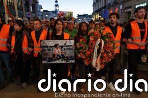 Miles de personas marchan en Madrid en homenaje a Maricarmen