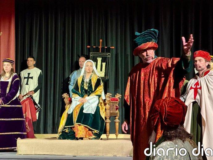Miles de personas reviven en Segovia la proclamación de Isabel I como reina de Castilla