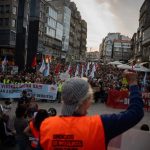 Miles de personas toman las calles de las principales ciudades gallegas para reclamar una vivienda "digna"