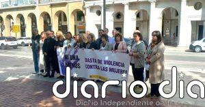 Minuto de silencio en Logroño tras los últimos asesinatos "insoportables" por violencia de género