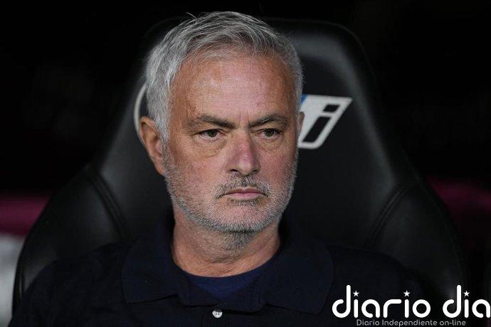 Mourinho planta a la prensa tras ganar al Villarreal con uno menos