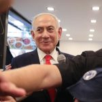 Netanyahu invoca a Trump para pedir el voto con el foco en Irán y ordena derrocar a las autoridades iraníes