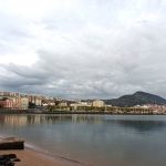 Nubes bajas y algo de lluvia este miércoles en Euskadi, con descenso de las temperaturas