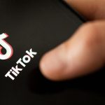Nueva York acusa a TikTok de realizar pruebas secretas de seguridad con adolescentes con la función 'Algo Refresh'