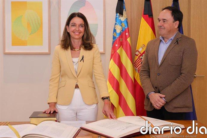 Nuria Martínez toma posesión como consellera de Servicios Sociales y Justicia tras la salida de Elena Albalat