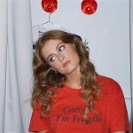 Olivia Bay debuta con 'El amor no está de moda': "Hay que alzar la voz sobre cosas que necesitan un cambio"