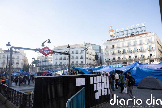 Óscar Puente acusa a Ayuso de "joder" a los usuarios de Metro al cerrar la estación de Sol: "Es miserable y malvada"