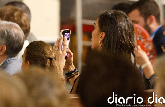 Patricia Pardo y su hija, las mayores admiradoras de Christian Gálvez durante su emotivo pregón