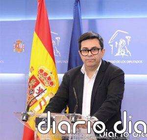 Pisarello (Comuns) afirma que es prioritario que Podemos esté en Frente Amplio y confía que Colau puede atraerles