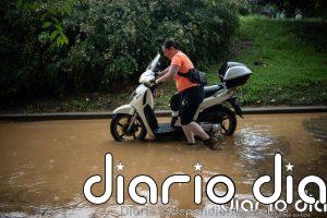 Protecció Civil envía un ES-Alert en 9 comarcas del litoral catalán por lluvias torrenciales