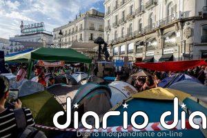 PSOE celebra que Sol siga "en pie" pese al "empeño" de Ayuso y Almeida de "echar" a acampados y "criminalizar" protesta