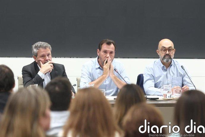 Puente remarca a la oposición que el PSOE nunca pidió la dimisión de Ana Pastor por el accidente de Angrois