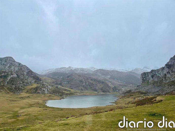 Rescatada en helicóptero una senderista herida en los Lagos de Covadonga (Cangas de Onís)