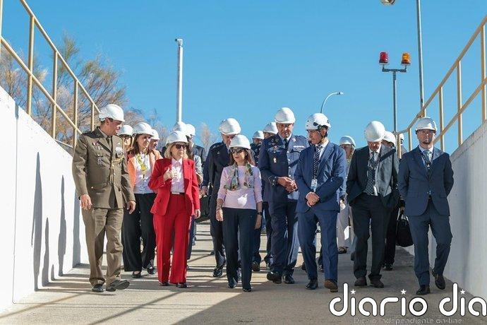 Robles condecora al personal de la estación de Robledo de Chavela por su actuación durante los incendios de este verano