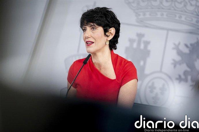 Saiz garantiza la revalorización de las pensiones y acusa a PP y Vox de cuestionar el sistema público