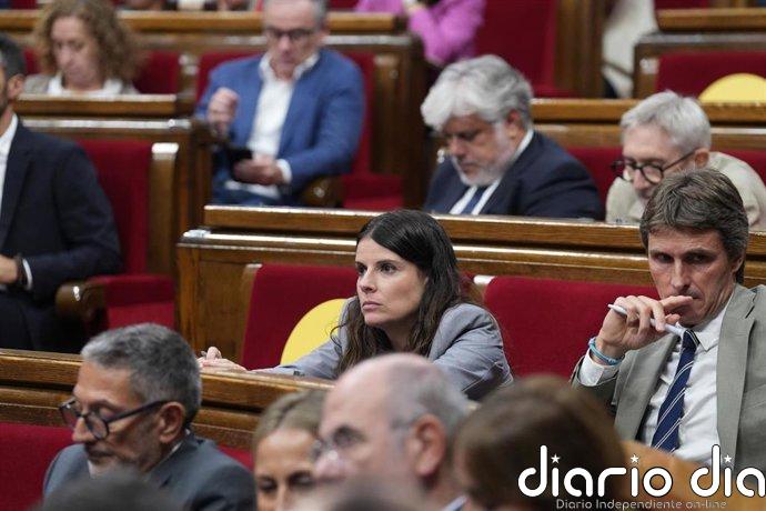 Sales (Junts) tilda a ERC y Comuns de "cómplices" de la gestión de Illa por frenar su reprobación