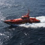 Salvamento Marítimo escolta hasta La Restinga (El Hierro) a un segundo cayuco localizado este domingo