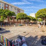 San Fernando (Cádiz) inicia la instalación de la nueva zona infantil en la Plaza de las Alegrías
