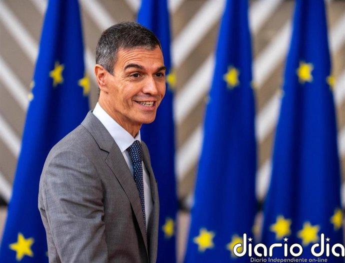 Sánchez asegura que el sistema de pensiones es "sostenible" y que el Gobierno pretende subirlas antes de final de año