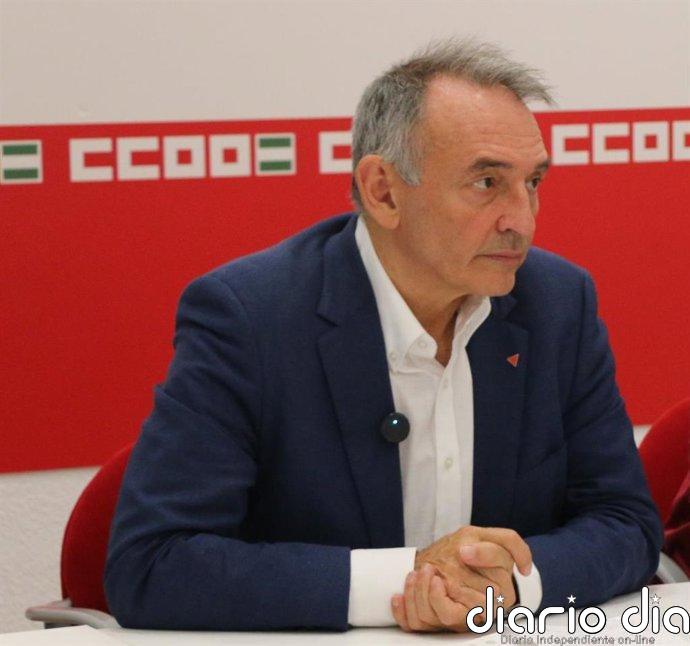 Santiago (IU) espera "una sola candidatura a la izquierda del PSOE" y asegura que su formación trabaja para ello