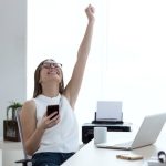 Sentirse mejor en el trabajo sin cambiar de empleo: qué puede aportar la terapia psicológica