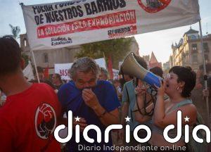 Sindicato de Inquilinas de Almería destaca la acogida de la manifestación:"La Puerta de Purchena se ha visto desbordada"