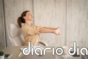 ¿Sirven los ratones ergonómicos y las mesas ajustables para aliviar el dolor? Esto dice la ciencia