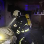 Susto de madrugada en Villaviciosa: desalojan un edificio por el incendio en una peluquería