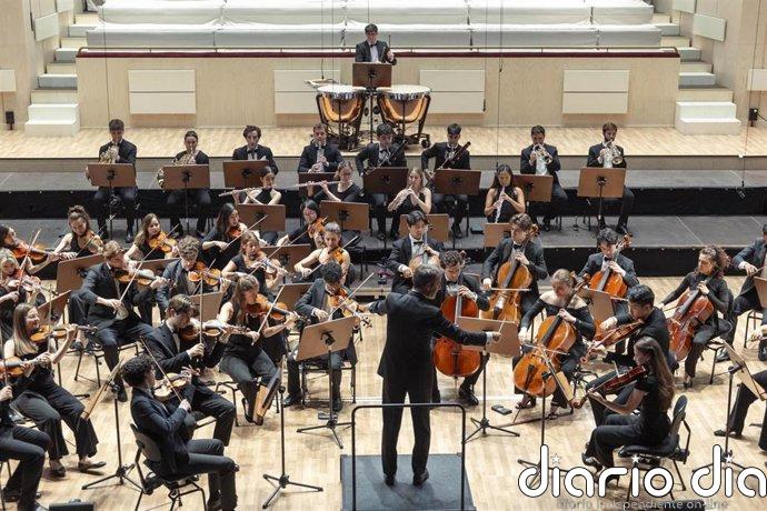 Telefónica y la Escuela Reina Sofía unen IA y música sinfónica para dar voz a las emociones del público